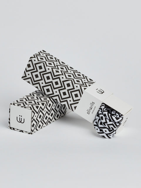 Cordones con estampado geométrico blanco y negro para zapatillas