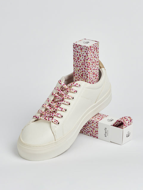 Cordones blancos estampados con flores rojas y rosas