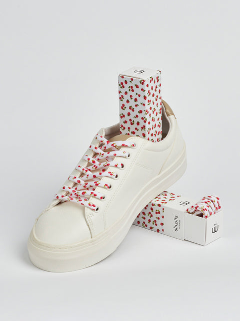 Cordones blancos estampados con cerezas y fresas