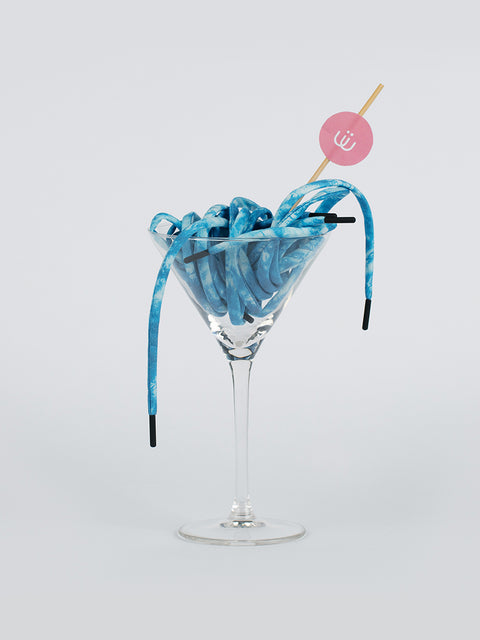 Cordón azul tie dye en copa de cristal