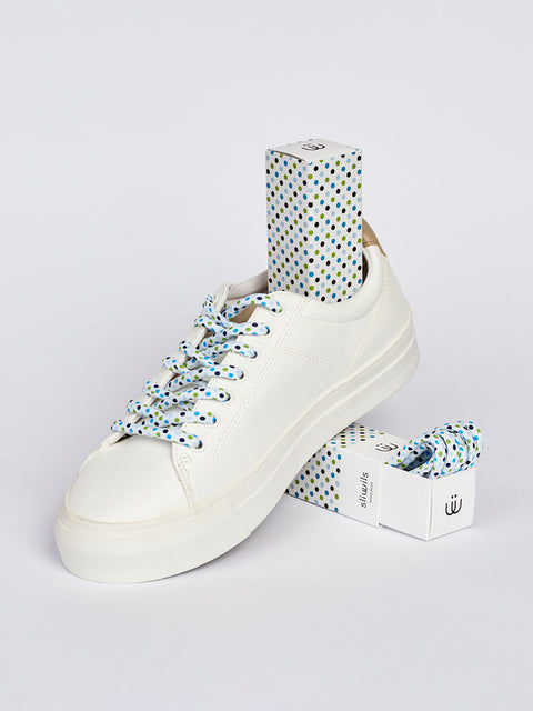 Bambas blancas con cordones de lunares azules, verdes y negros