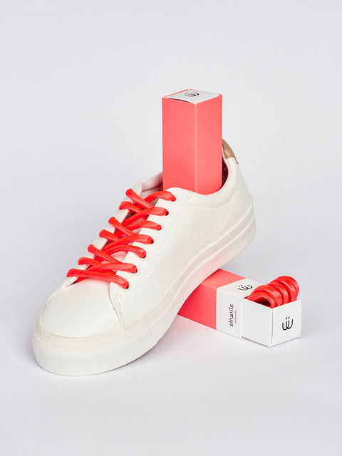 Tenis con cordones color rosa coral